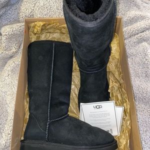 Black knee high UGGS. Authentic.